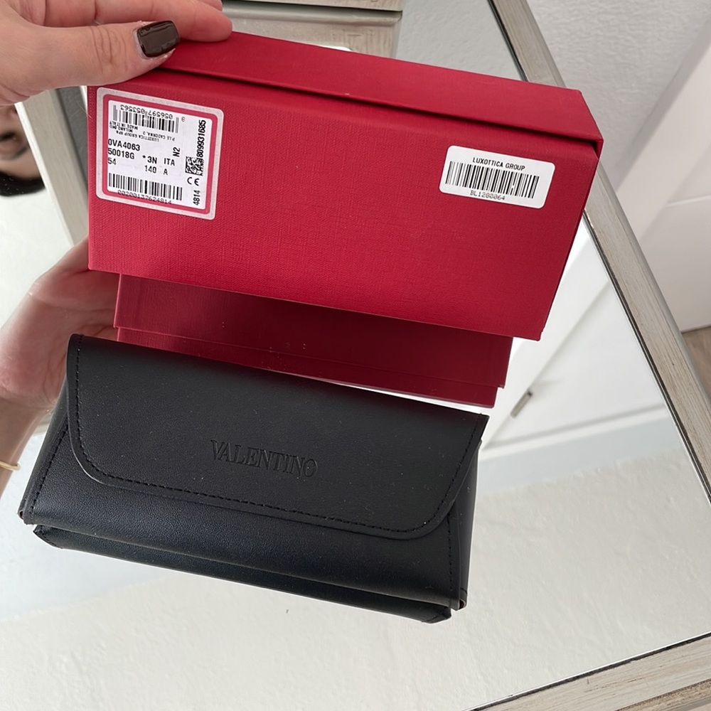 Valentino Sunglasses Cases & Box - Gem